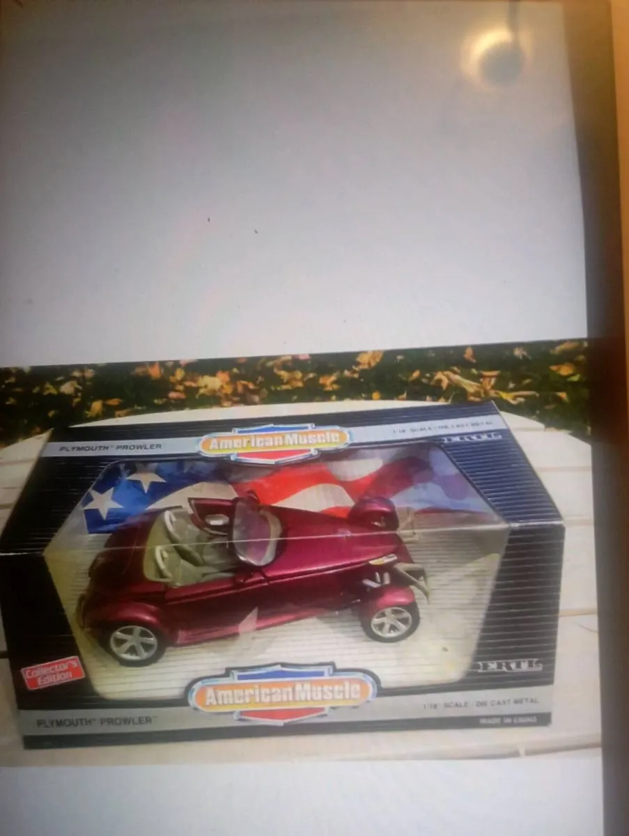 ERETL AMERICAN MUSCLE  PLAYMOUTH PROWLER  CAR. - Image 3