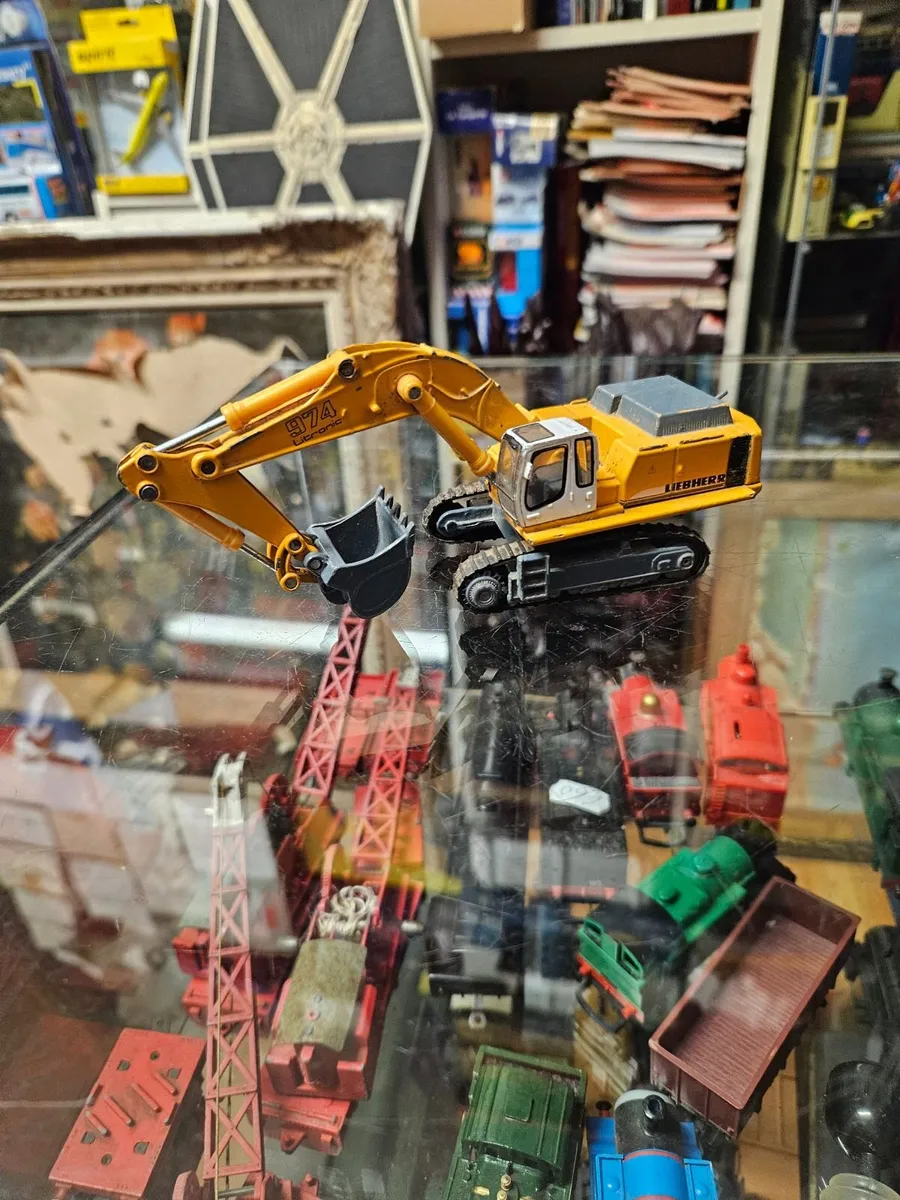 Corgi Siku Liebherr Excavator - Image 2