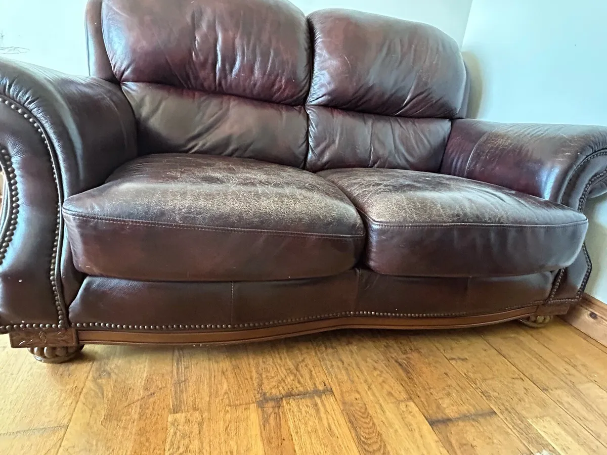 Couch - Image 4