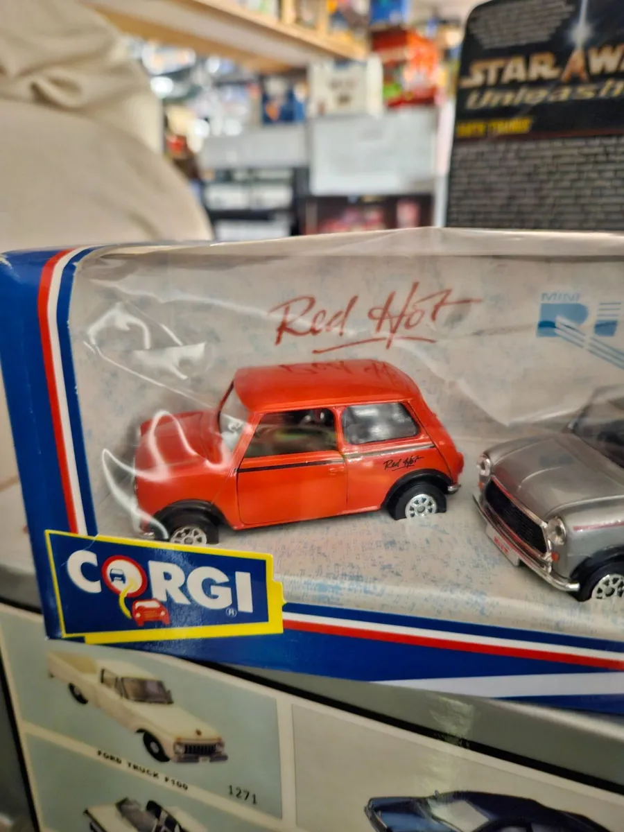 Corgi Mini 3 Car Set - Image 3