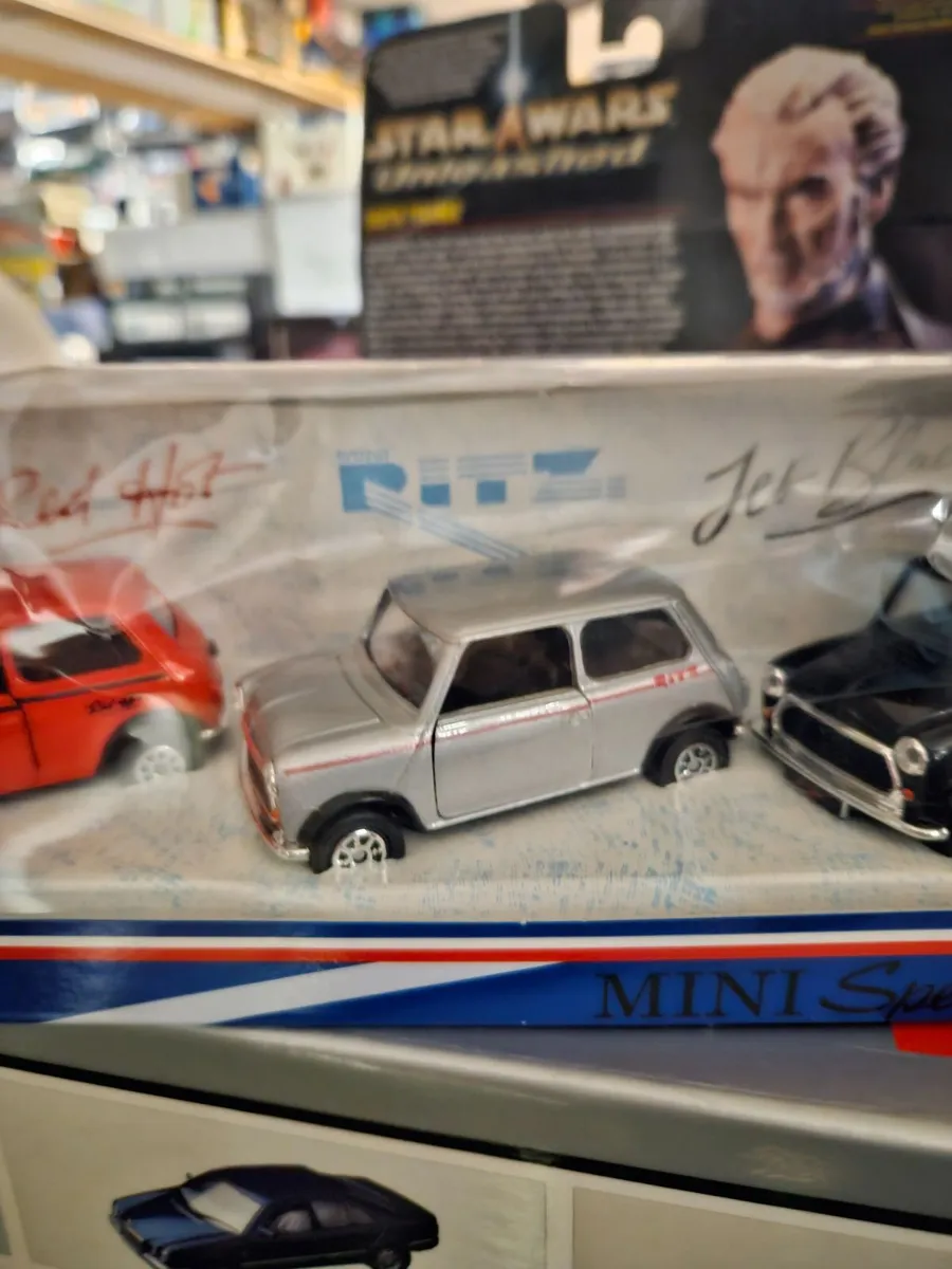 Corgi Mini 3 Car Set - Image 2