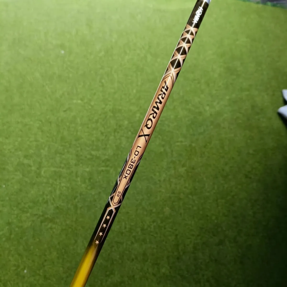Authentic Honma Beres IS-03 4-Star Black Gold #7 I - Image 4