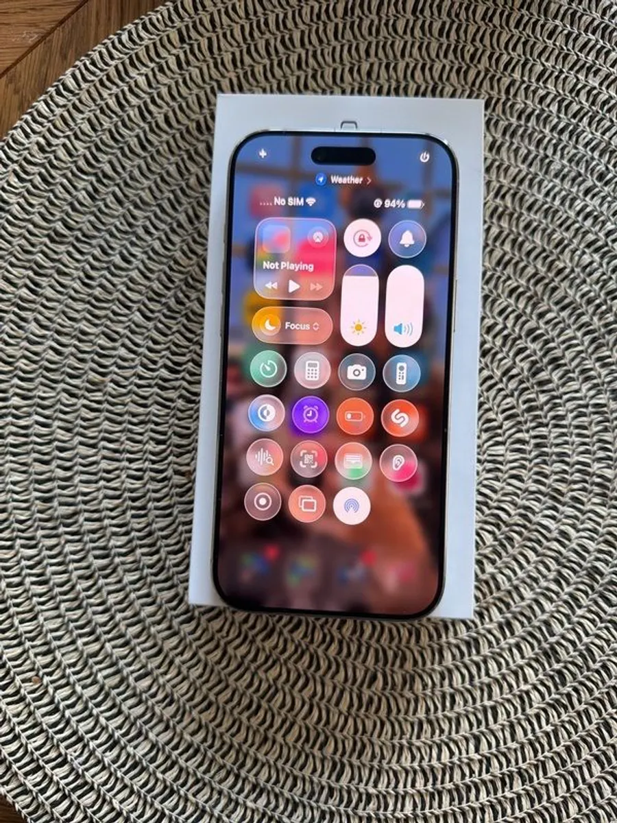 I phone air eSIM 5 g unlocked . - Image 4