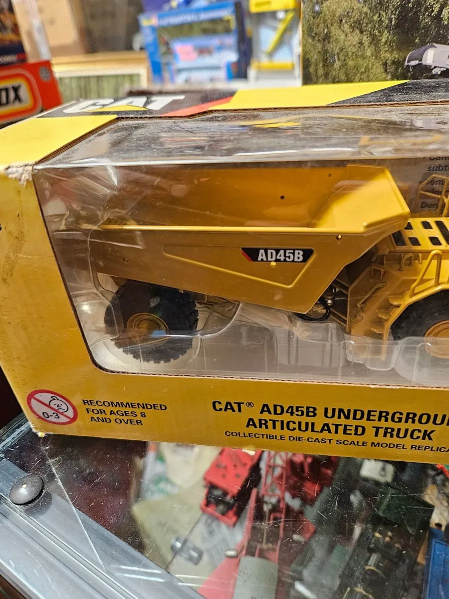 Corgi Norscot Caterpillar Truck - Image 2