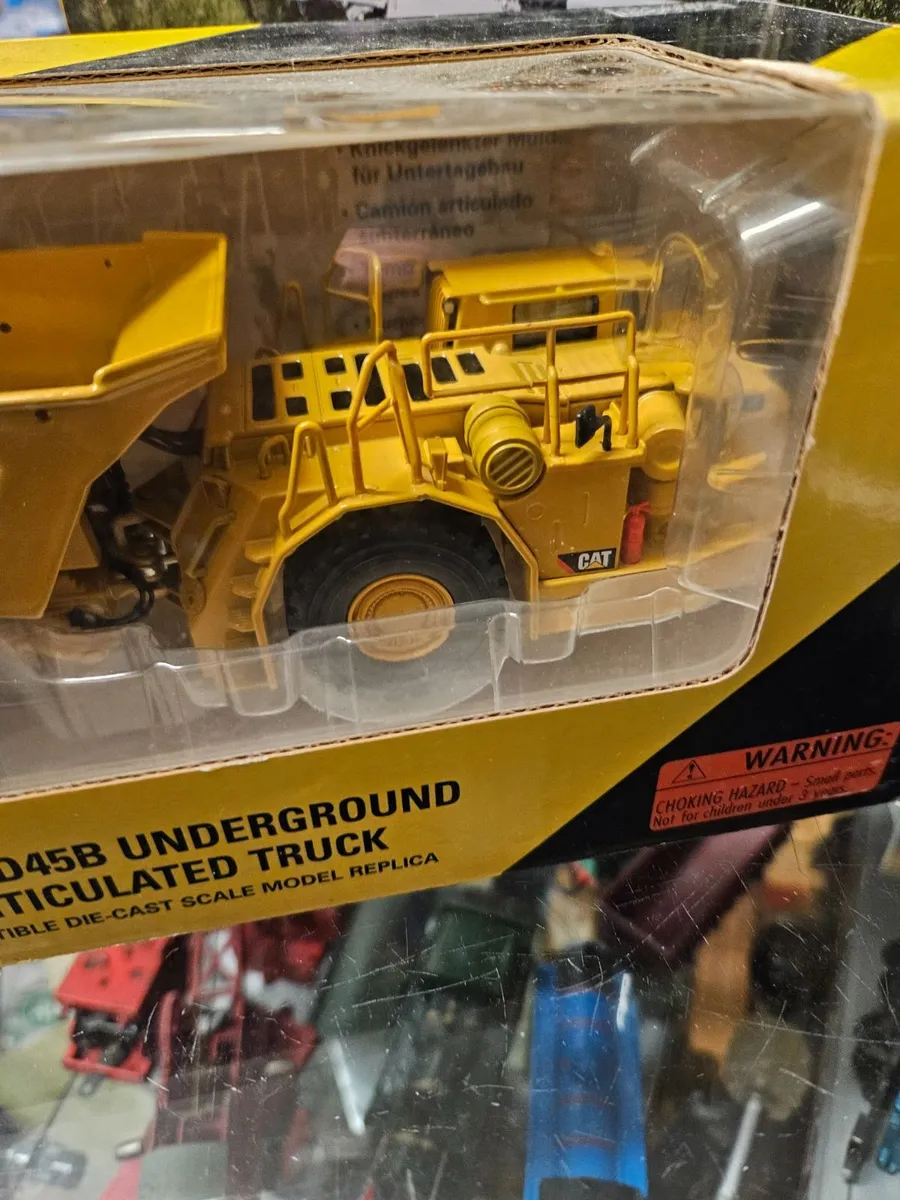 Corgi Norscot Caterpillar Truck - Image 4