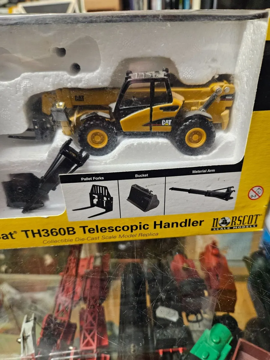 Corgi Norscot Caterpillar Teleporter - Image 2
