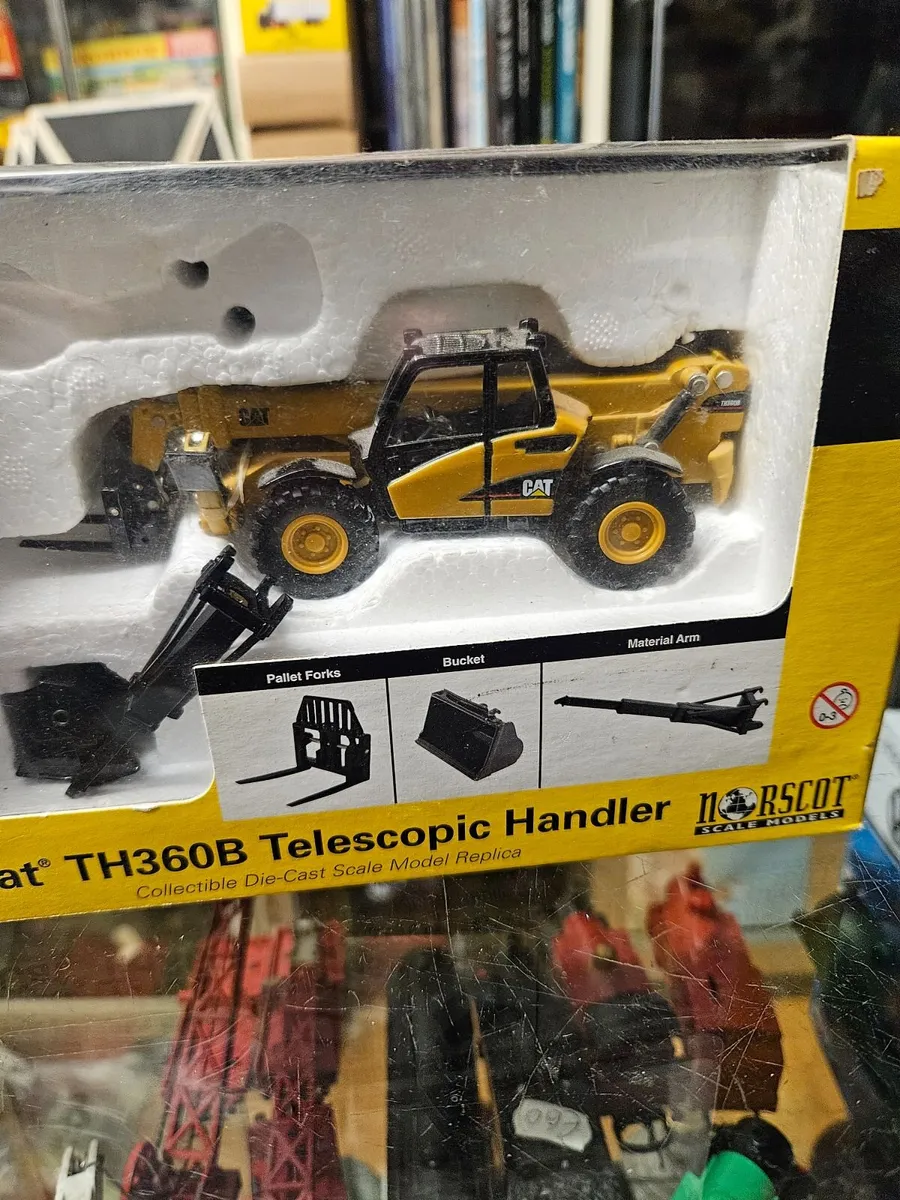 Corgi Norscot Caterpillar Teleporter - Image 3