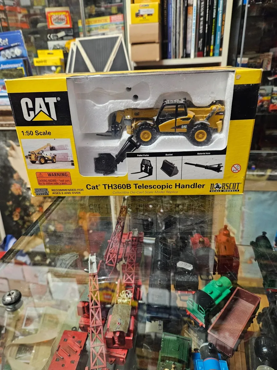 Corgi Norscot Caterpillar Teleporter - Image 1