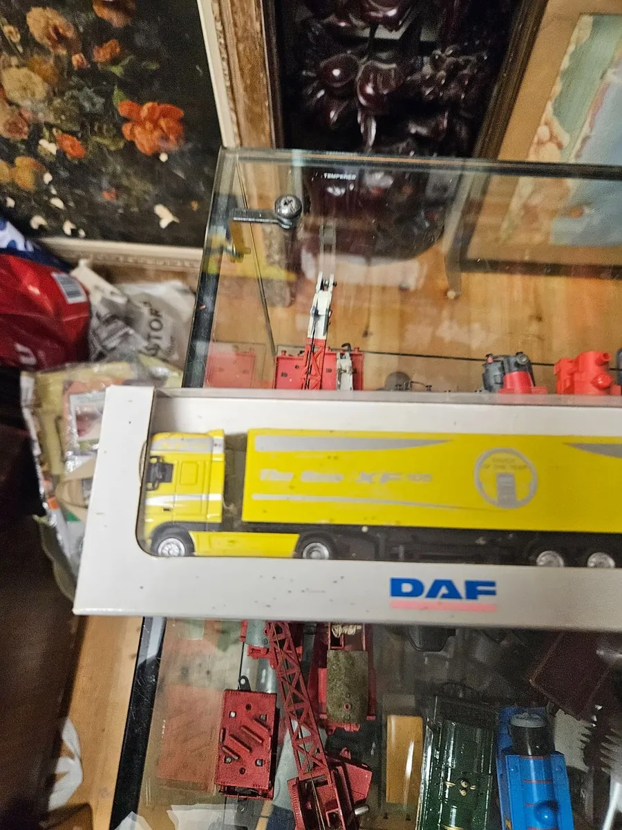 Corgi WSI DAF Tractor Unit and Trailer - Image 1
