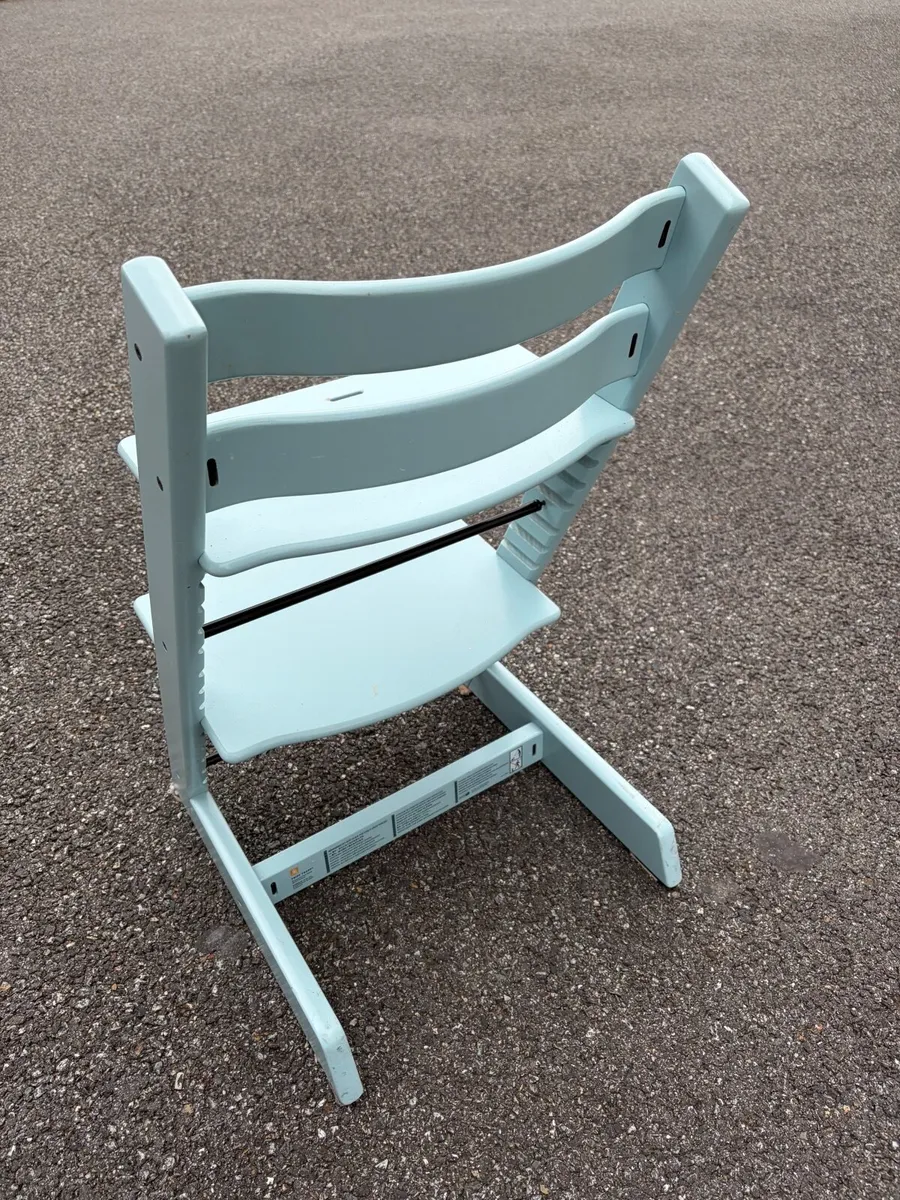 2 Genuine Stokke Tripp Trapp Chairs – Grey & Light - Image 3