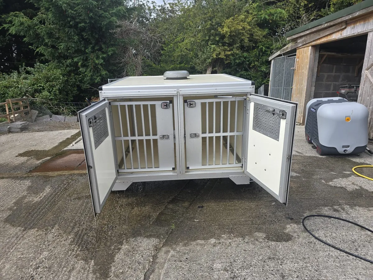 Dog trailer - Image 1