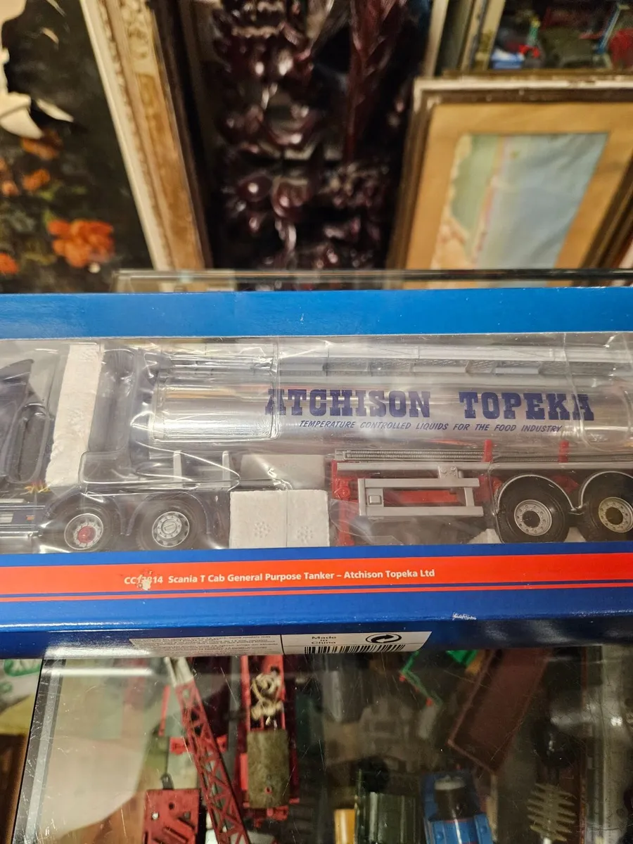 Corgi Scania T Cab Tractor Unit and Bulk Tanker Tr - Image 2