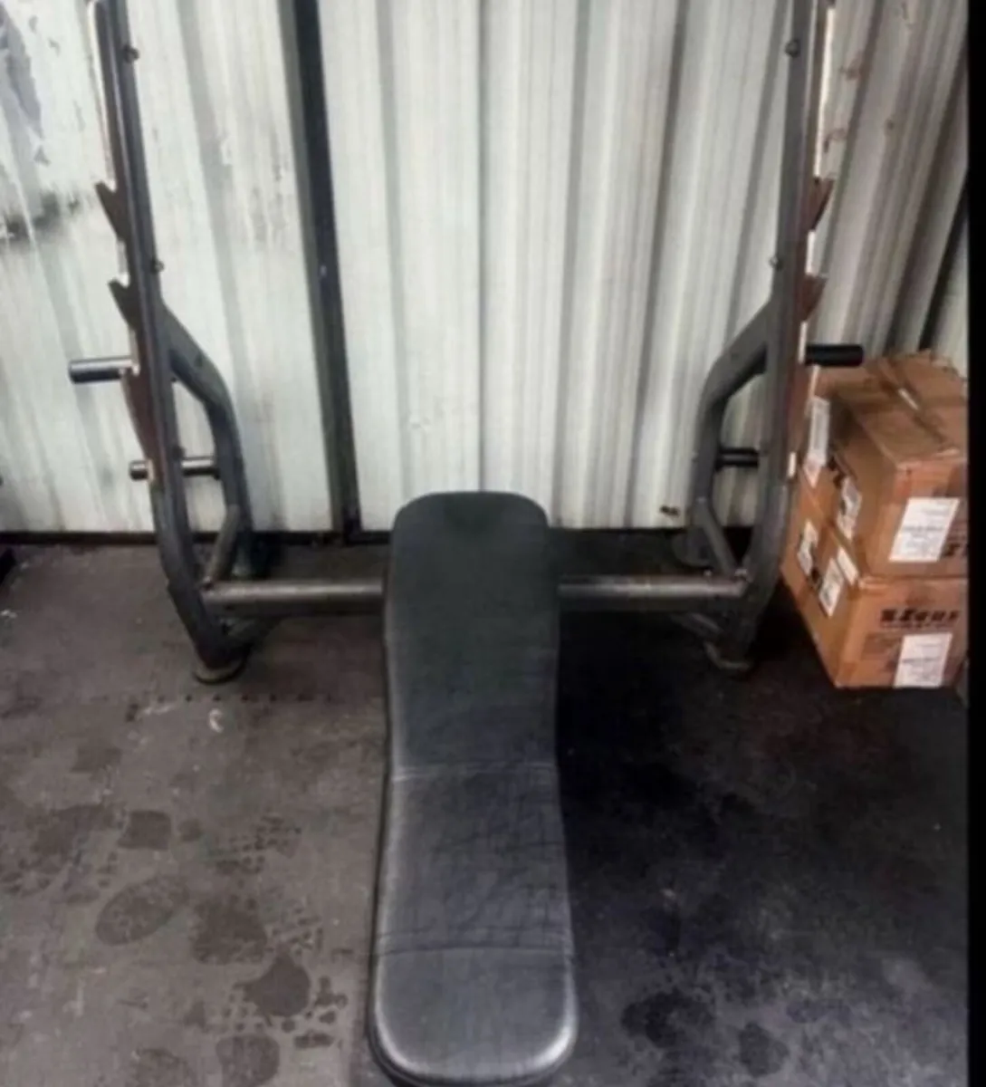 Olympic weight bench press - Image 1