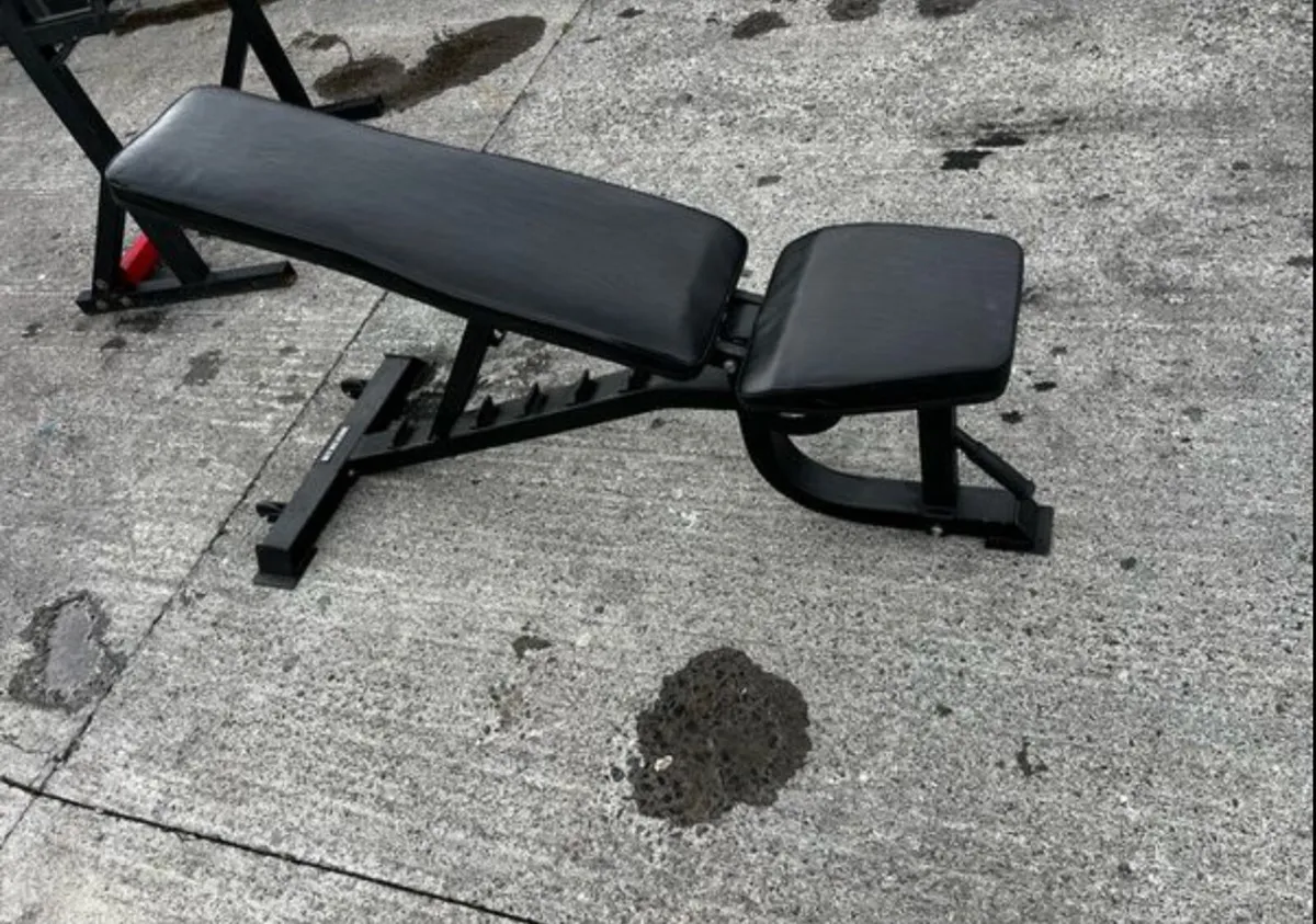 Heavey duty weight bench fully adjustable - Image 1