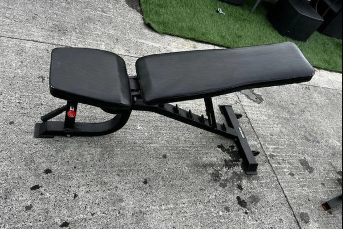 Heavey duty weight bench fully adjustable - Image 3