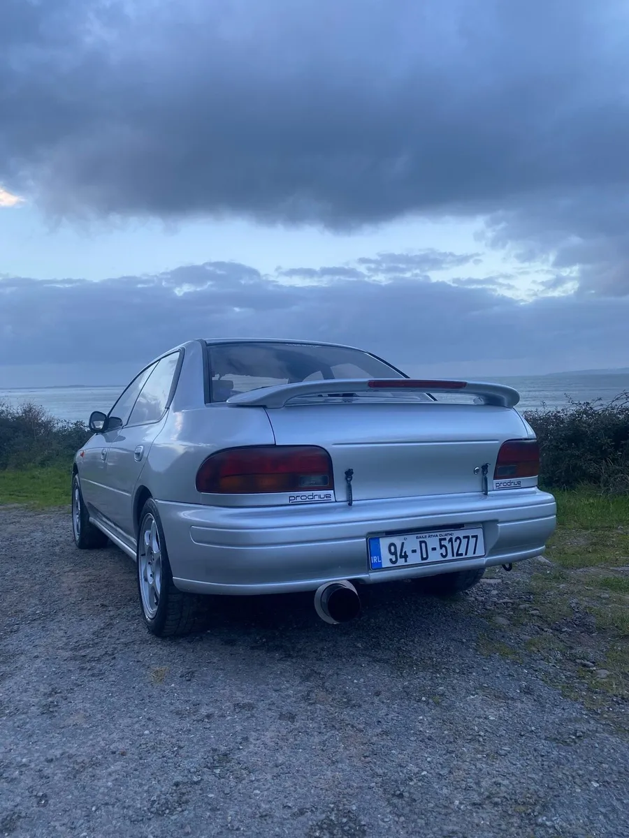 Subaru Impreza wrx v1 - Image 2