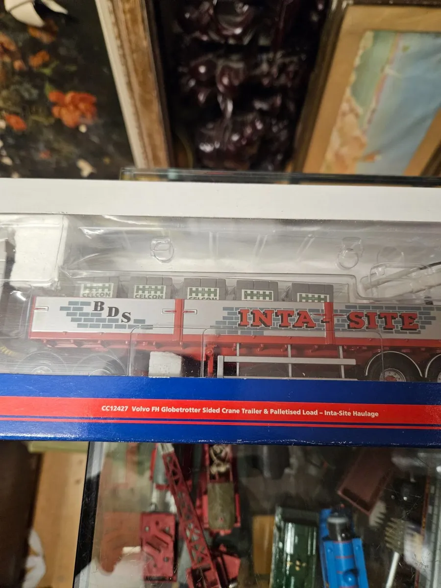 Corgi Volvo Tractor Unit and Crane Trailer 1.50 - Image 2