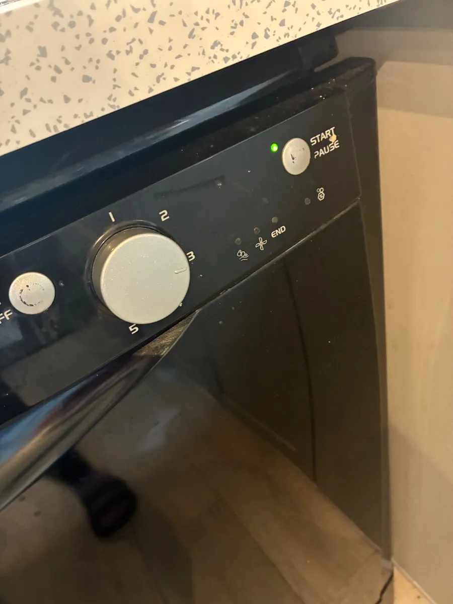 Freestanding dishwasher - Image 2