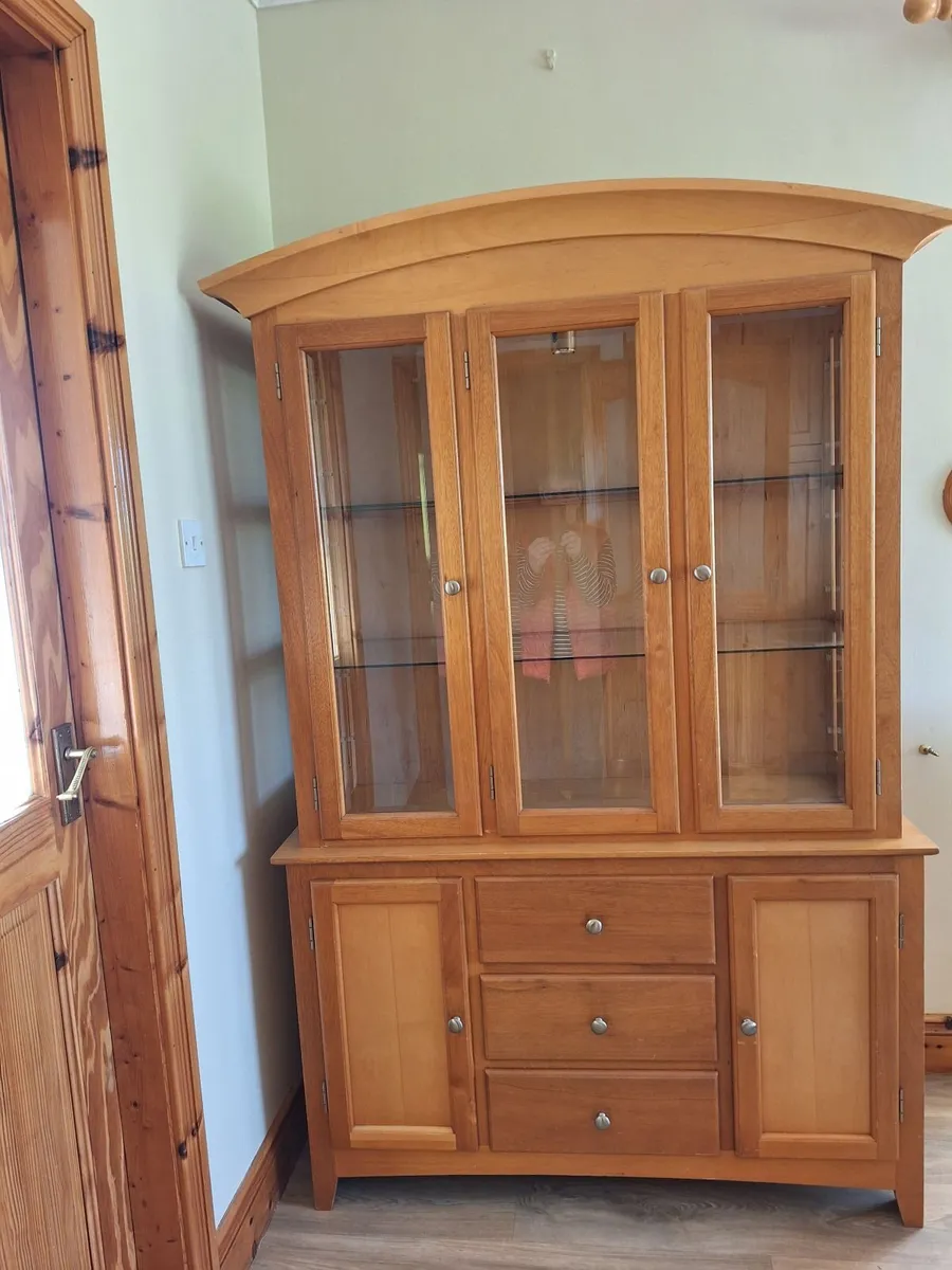 Display Cabinet / Dresser