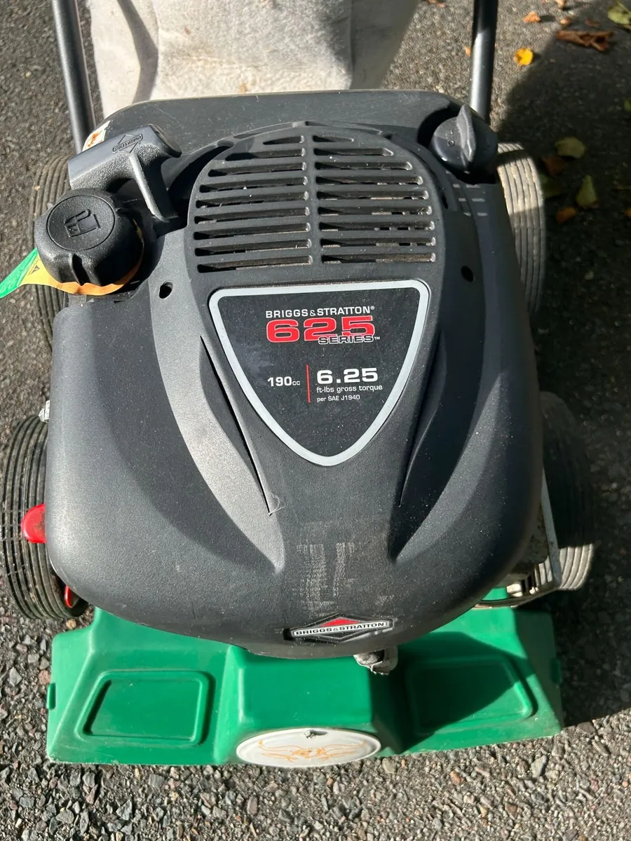 Wheeled Leaf and Litter Vacuum - Billy Goat - Image 3