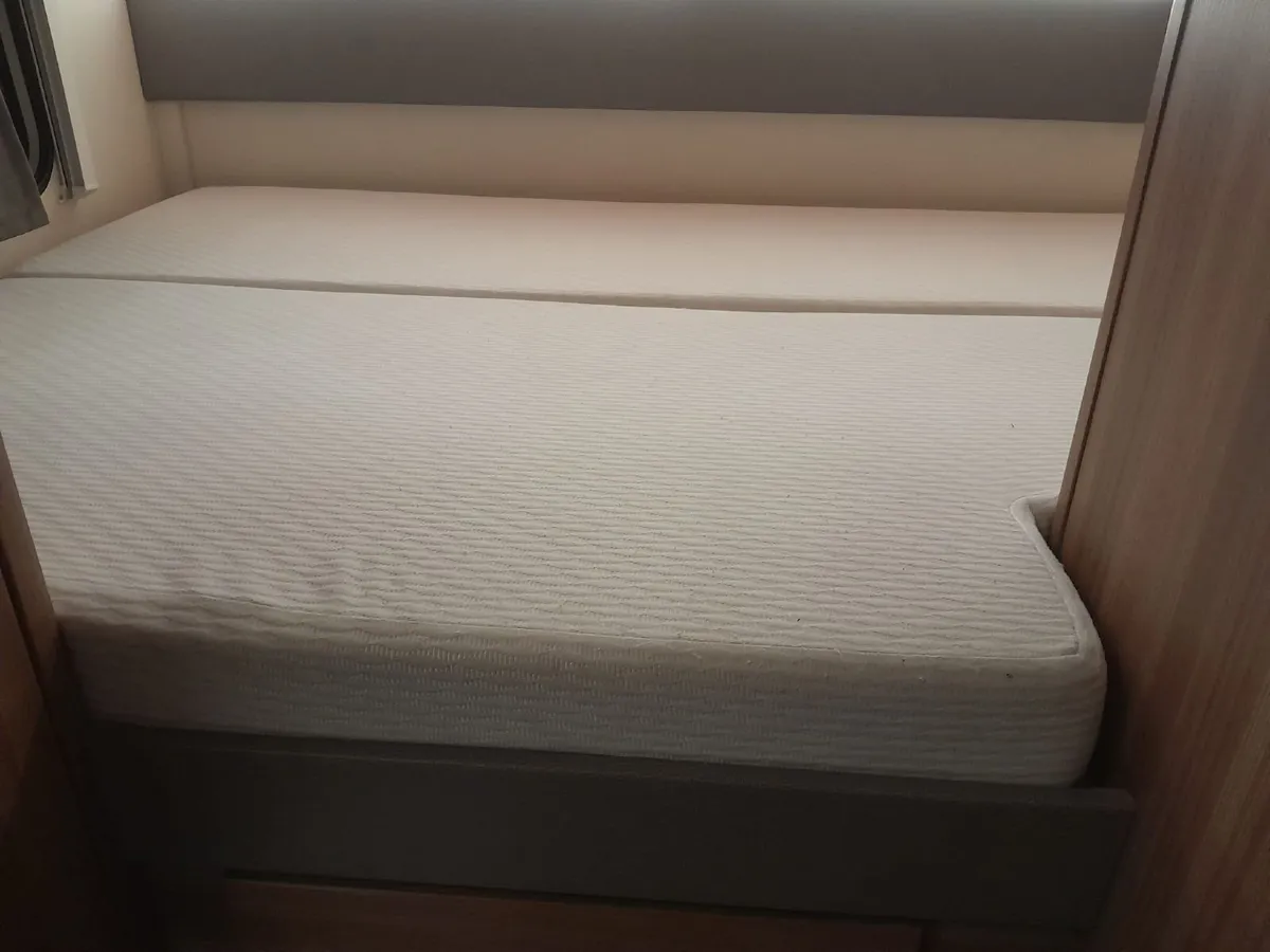5 berth campervan - Image 4