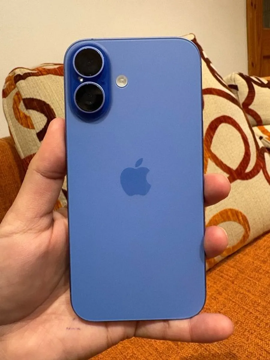 iphone 16 - 128GB - Like New - Ultramarine - Image 1