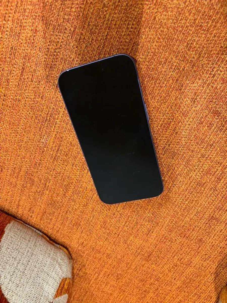 iphone 16 - 128GB - Like New - Ultramarine - Image 3