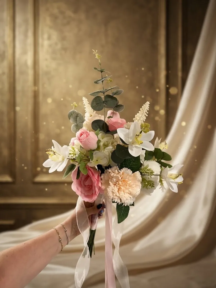 Bridal bouquet - Image 1