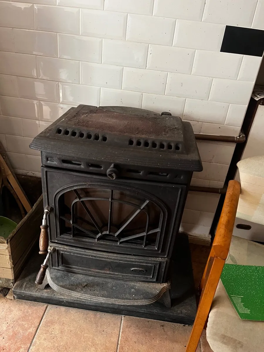 Stanley Stove - Image 1