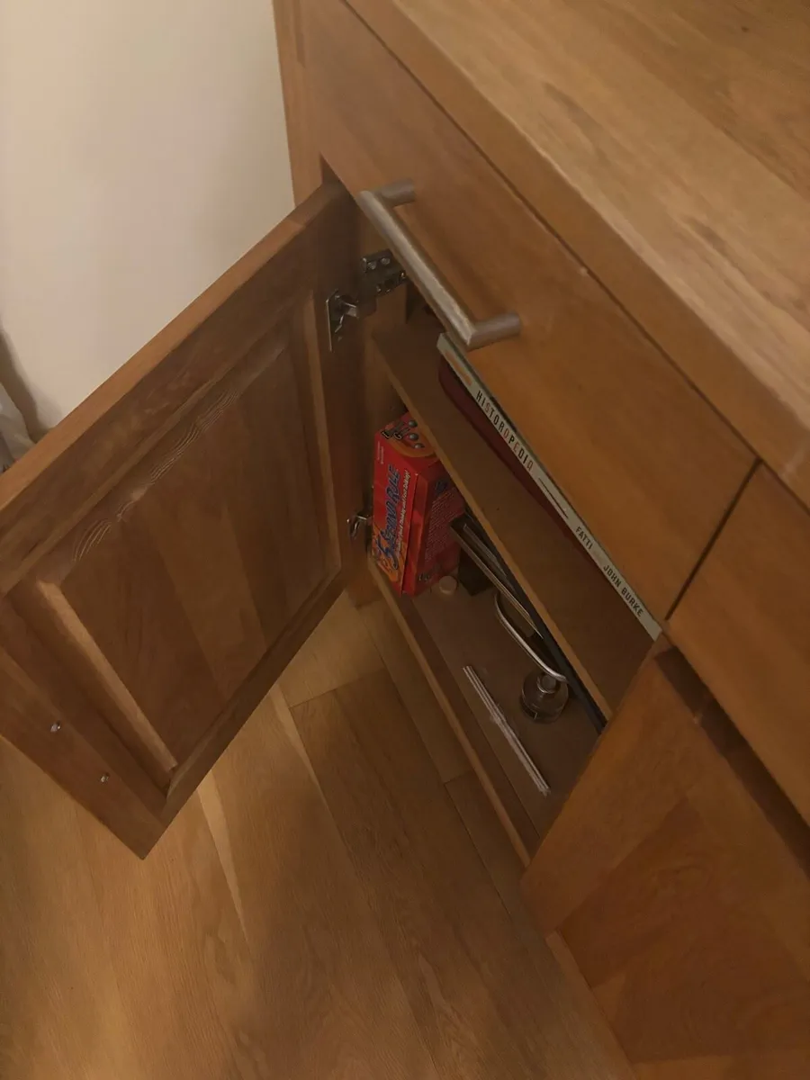 Sideboard - Image 4
