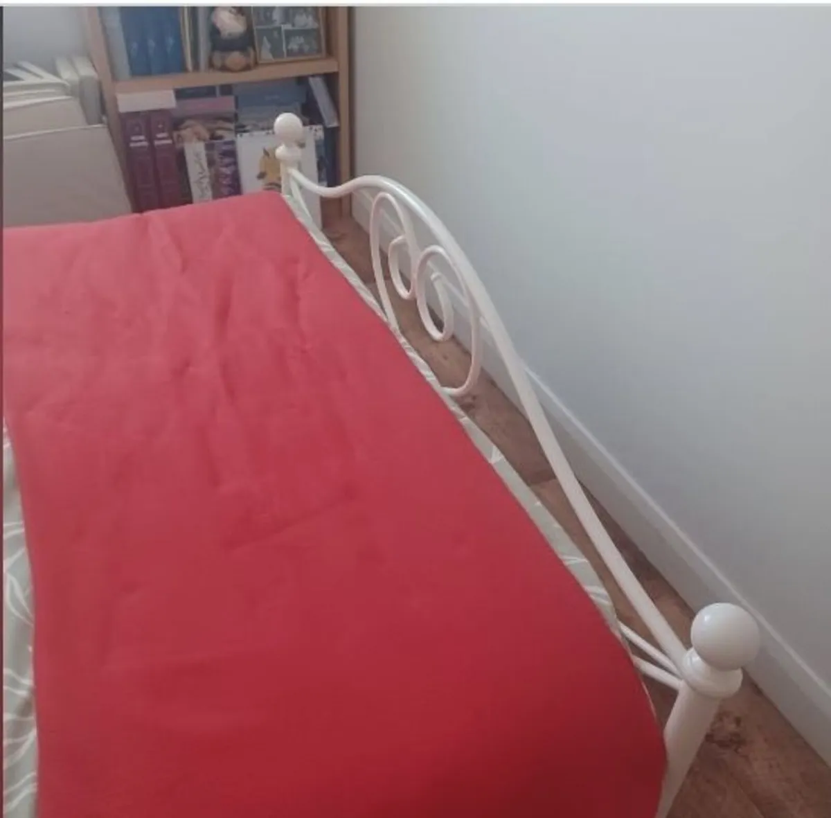 Iron double bed + matress - Image 2
