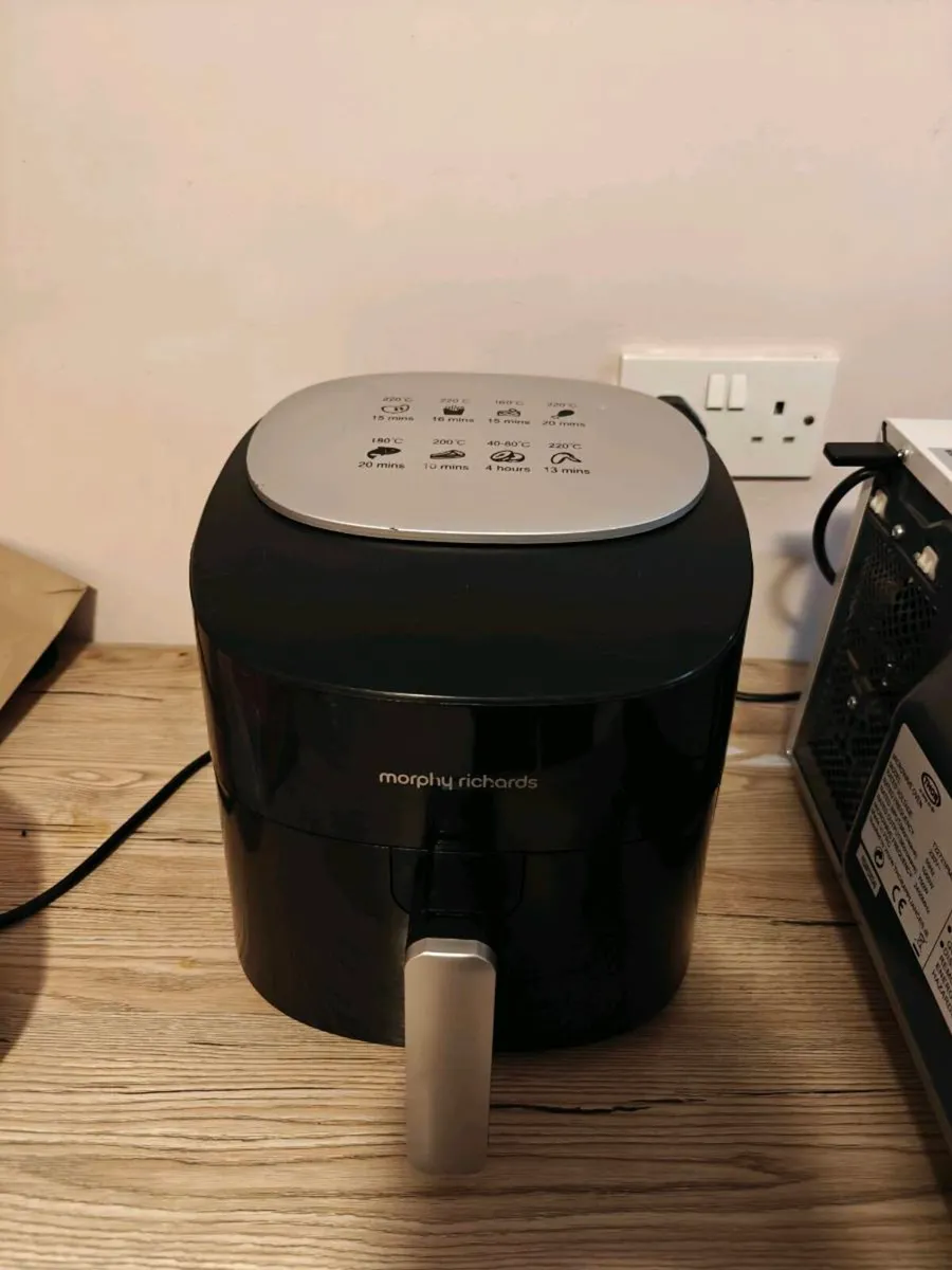 Air fryer - Image 1
