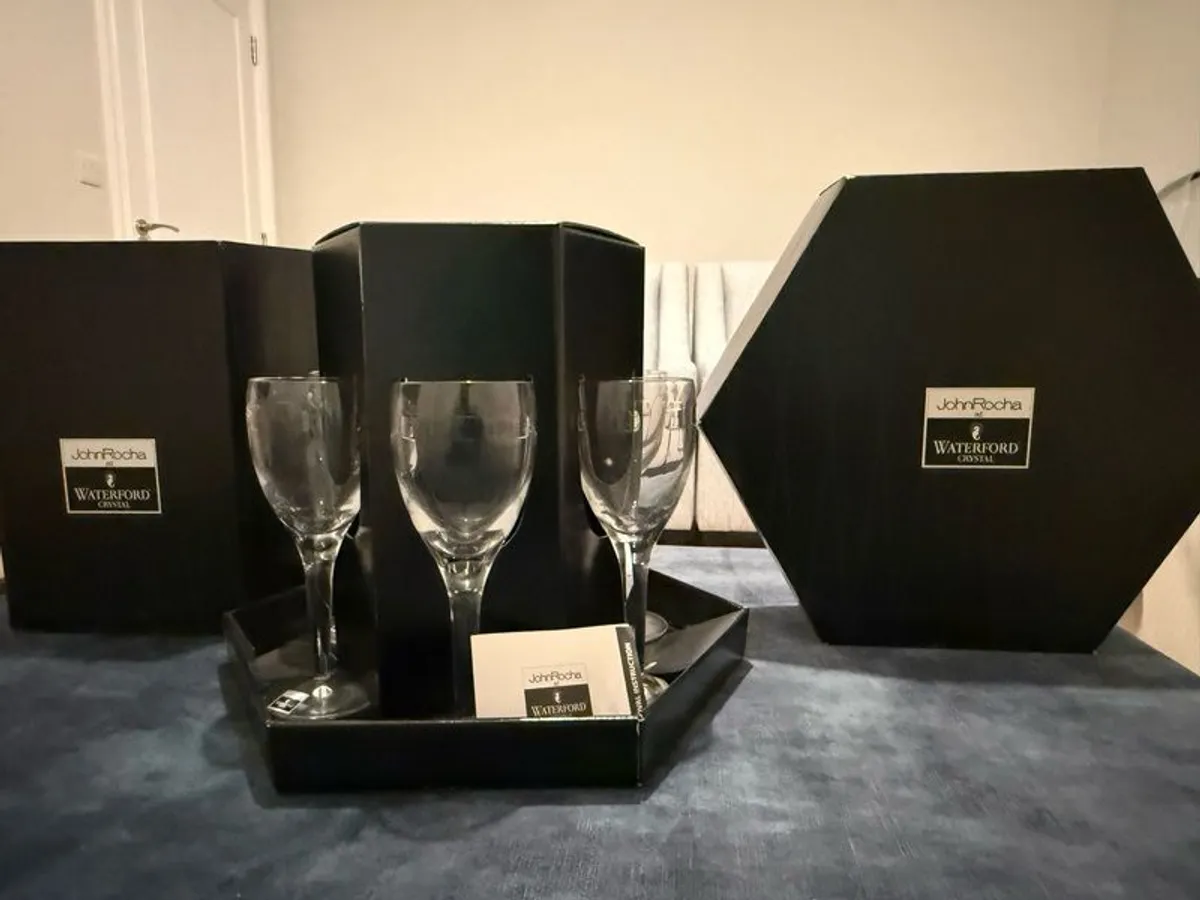 John Rocha Waterford Crystal Geo 6x White Wine set. - Image 3