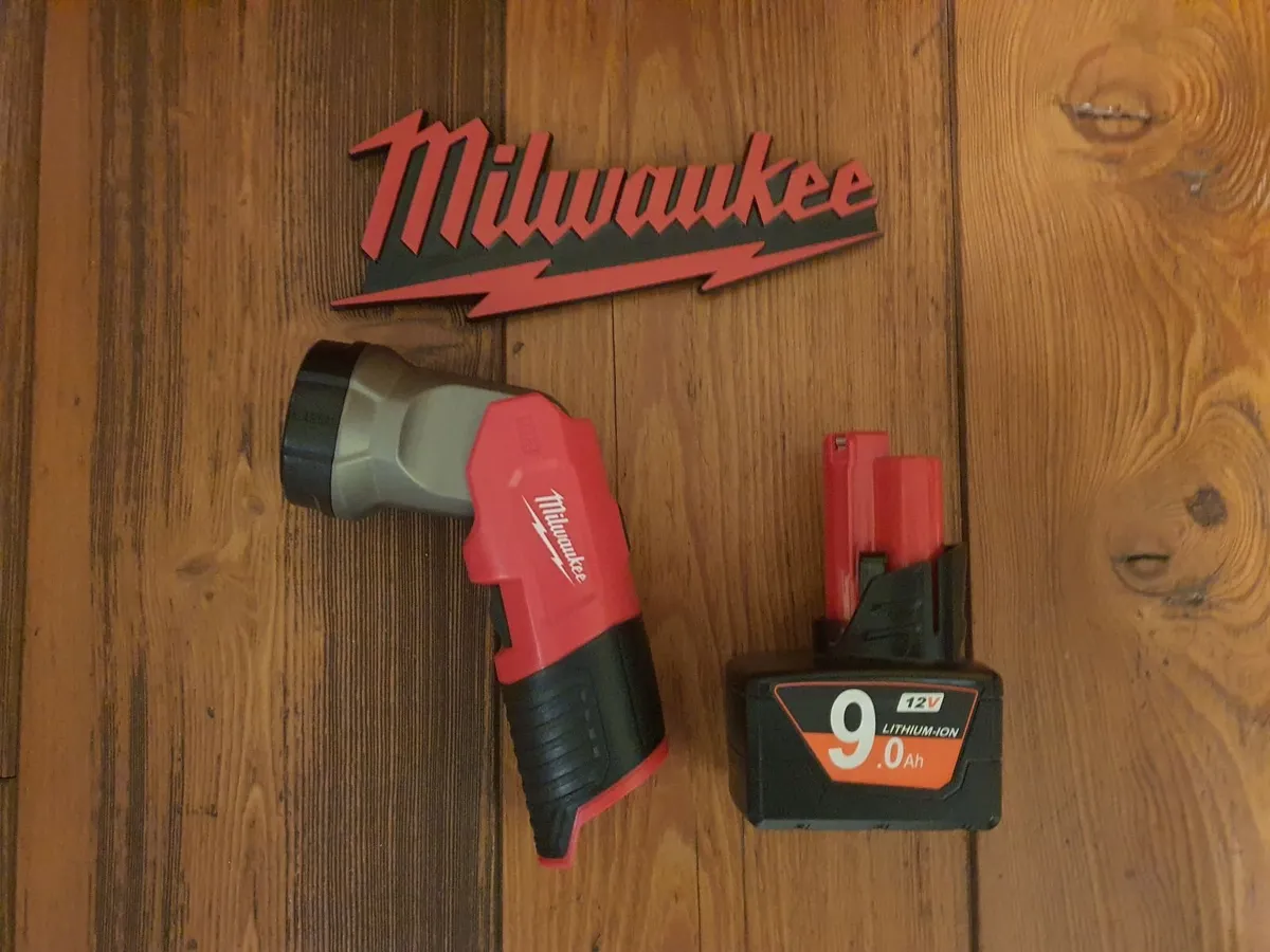 Milwaukee M12 Cordless LED Torch Light - Image 2