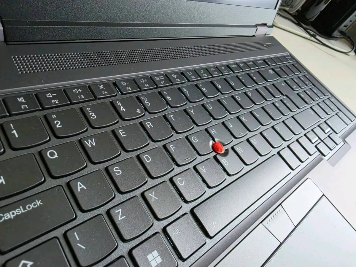 Lenovo ThinkPad P16 Gen 2 - Image 2