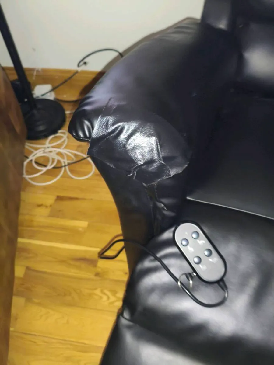 Like new recliner nice tidy size,120 - Image 3