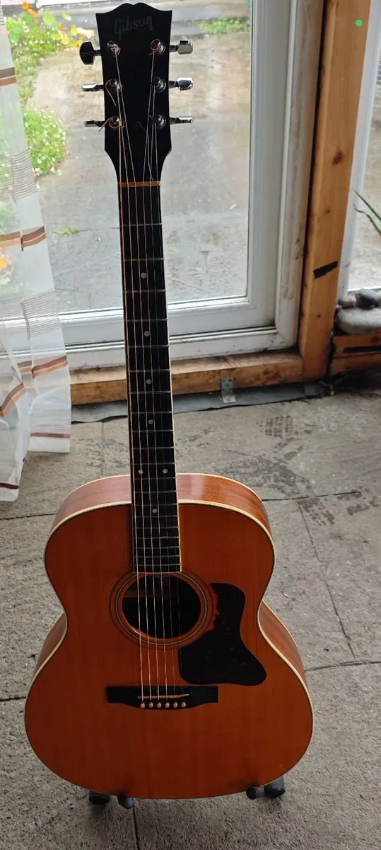 Gibson acoustic guitar - Image 4