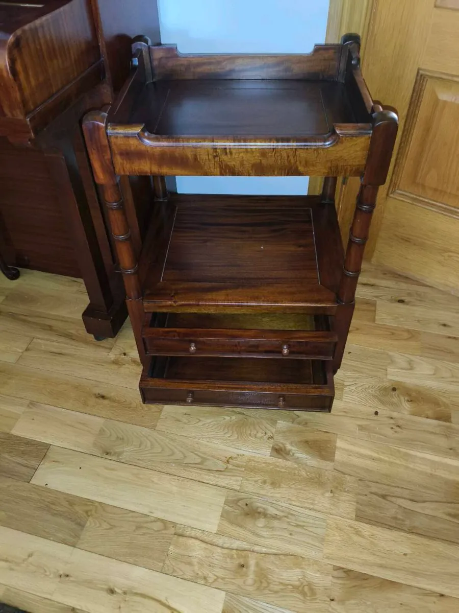 New mahogany table 2 drawers,for lamp ect, - Image 1
