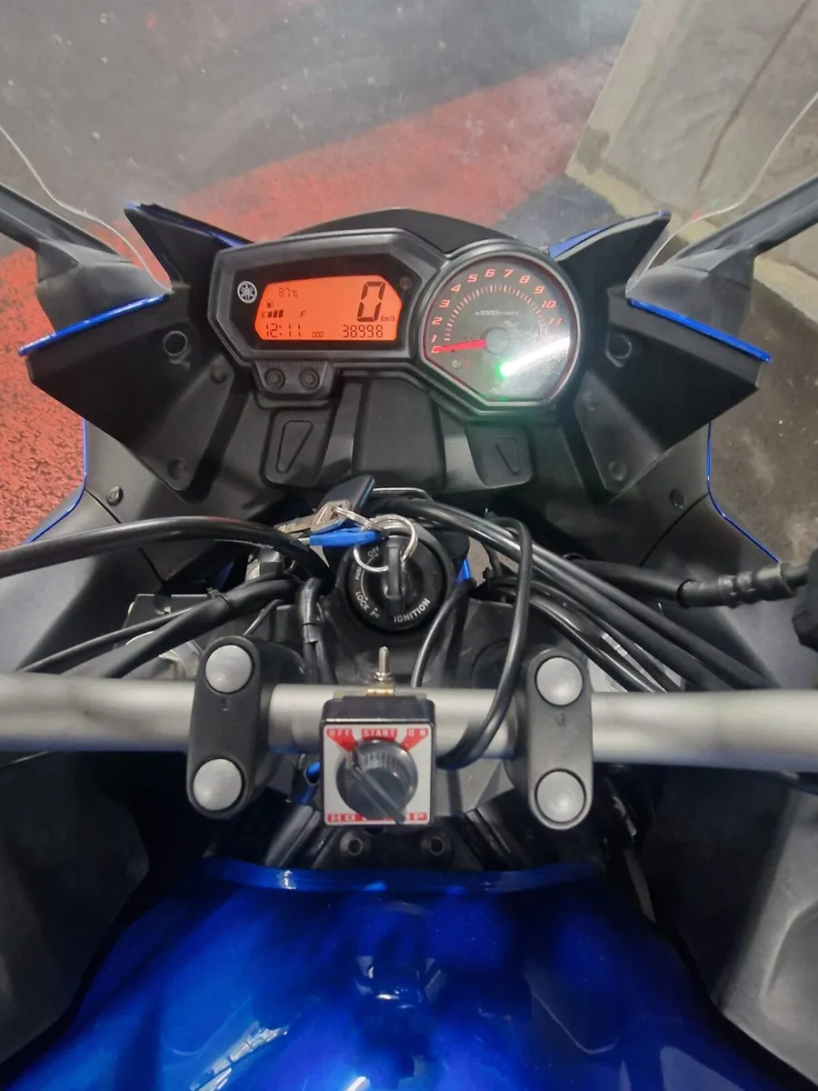 Yamaha XJ6 2010 - Image 2