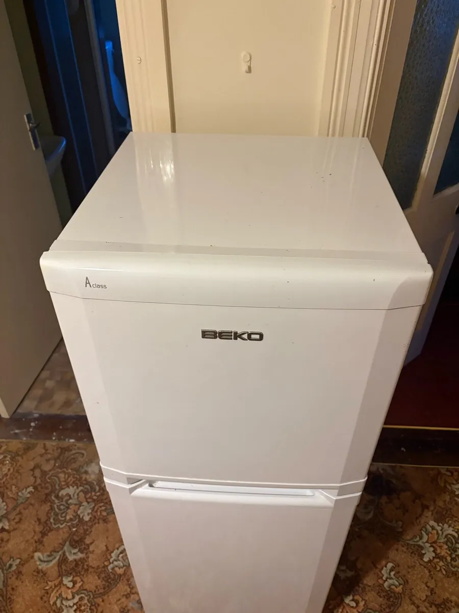 Beko fridge freezer - Image 3