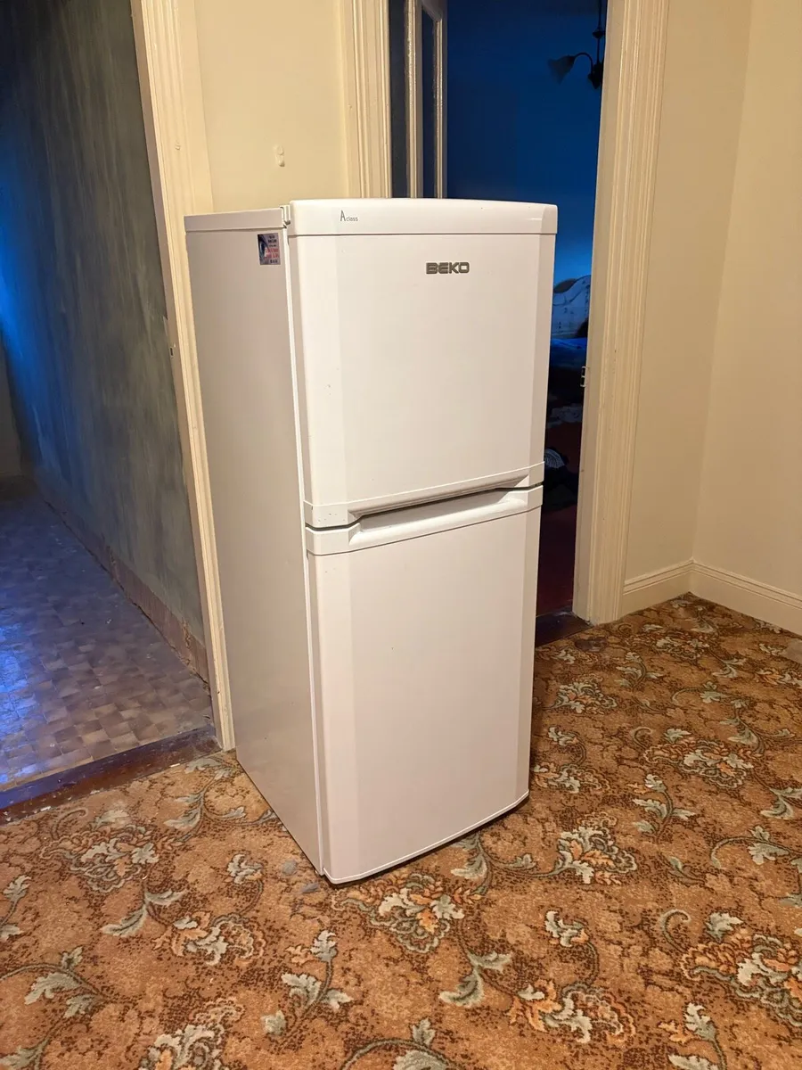 Beko fridge freezer - Image 1