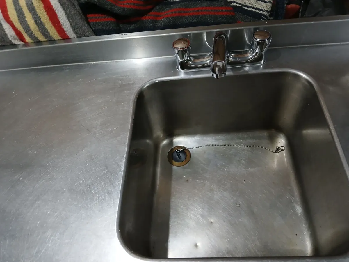 Stainless steel cabbinet work bench with sink - Image 4