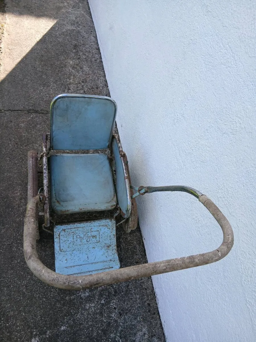 Antique Pedigree Pram / PushChair - Image 3