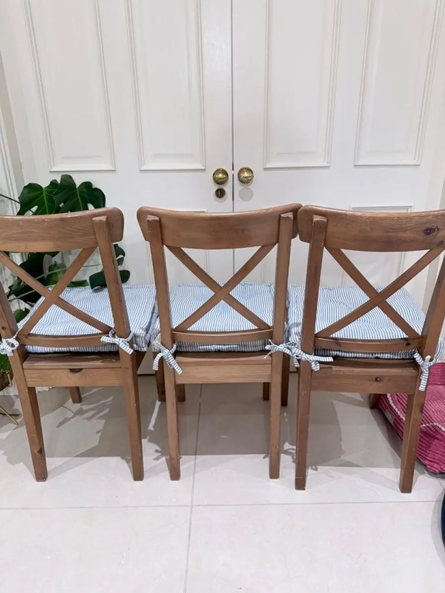 Wooden dining table set - Image 4