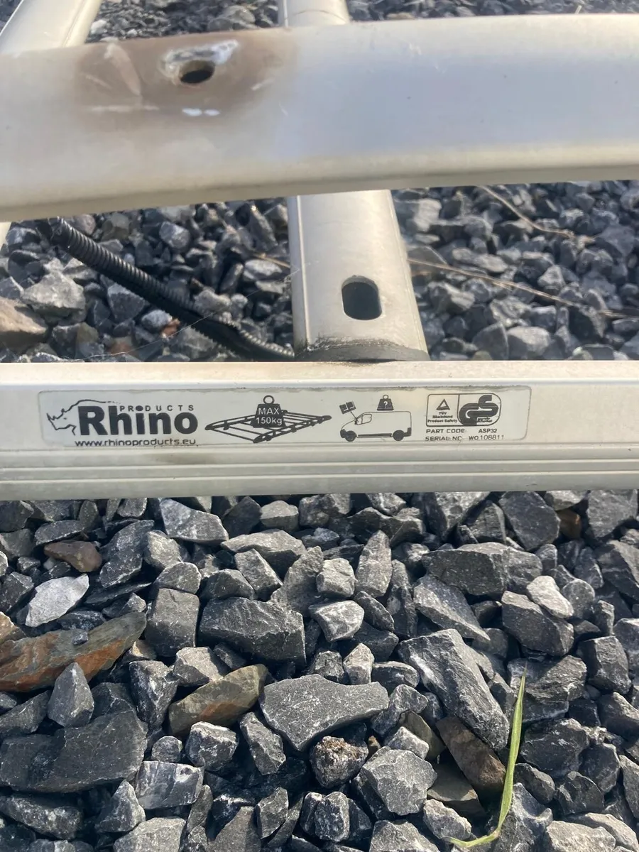 Rhino roof bars  and Autotec warning lights - Image 2