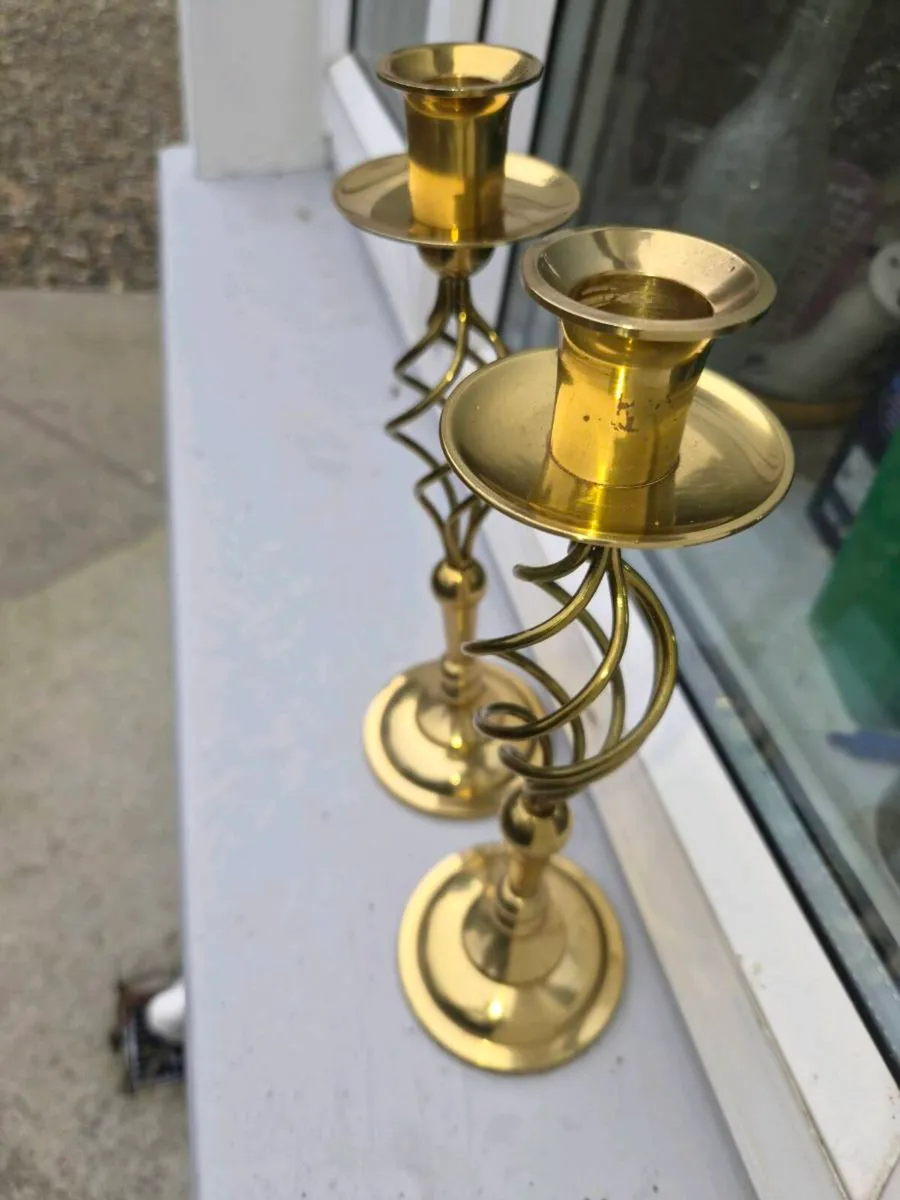2 brass candle stick holders - Image 2