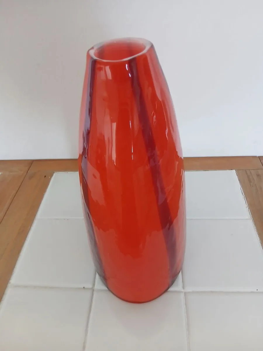 Mid Century Empoli Orange Pyramid Vase. - Image 3