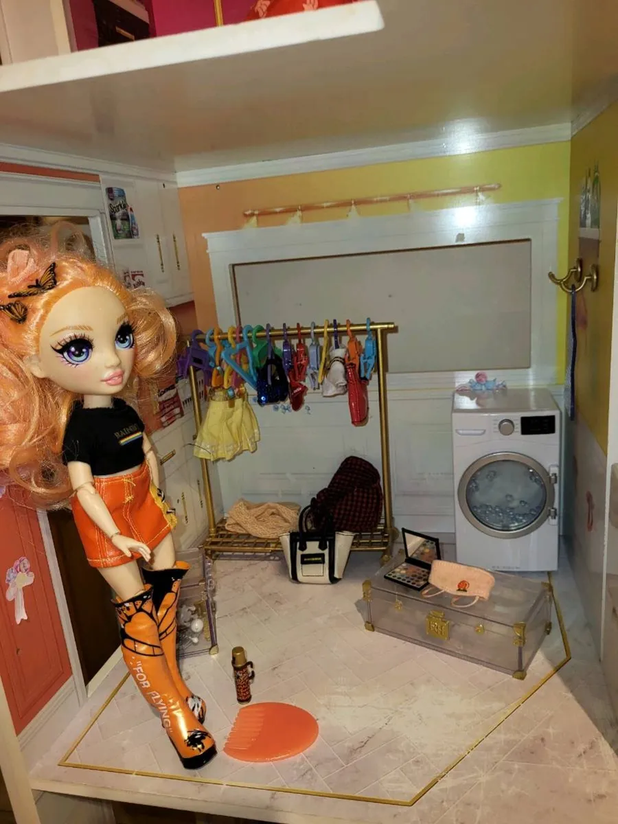 Rainbow high doll house - Image 4