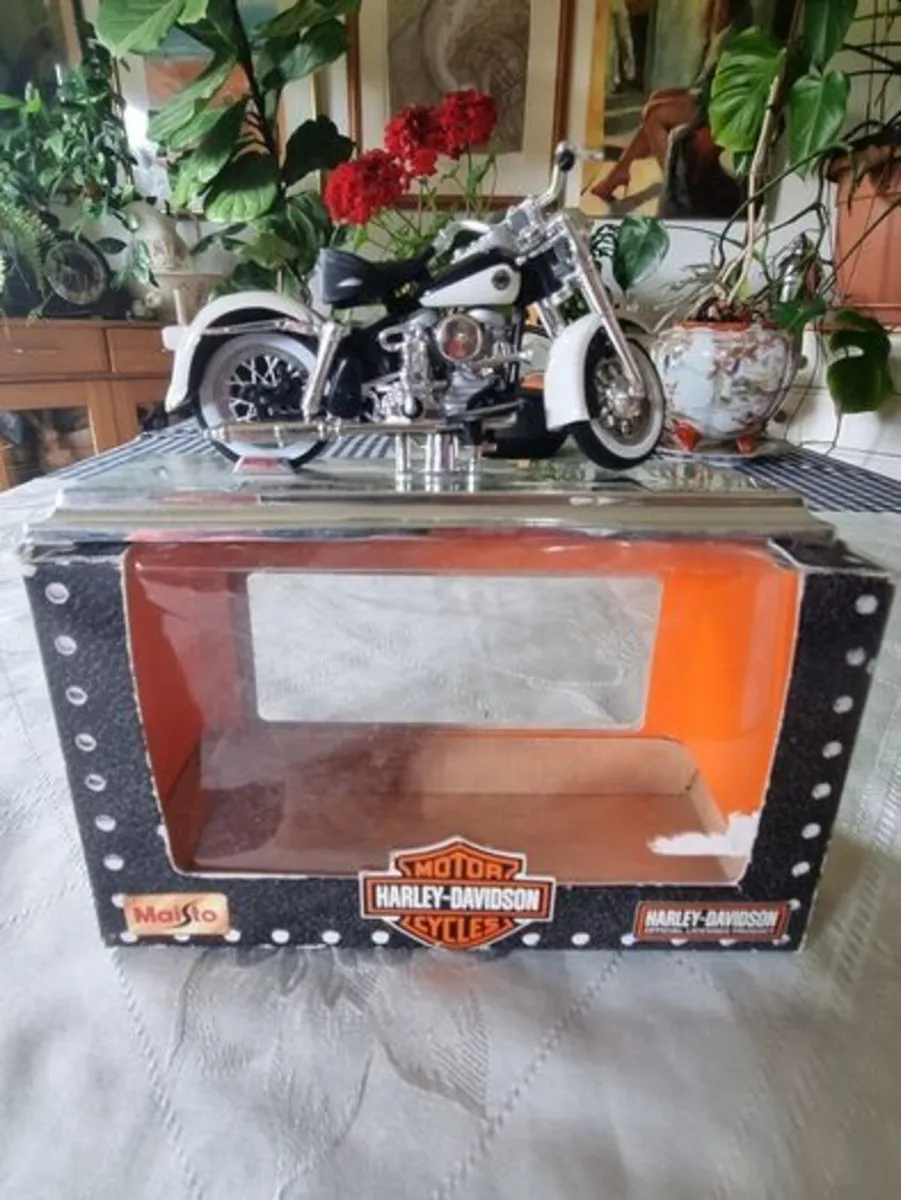 Harley Davidson 1958 FLH Maisto model - Image 4