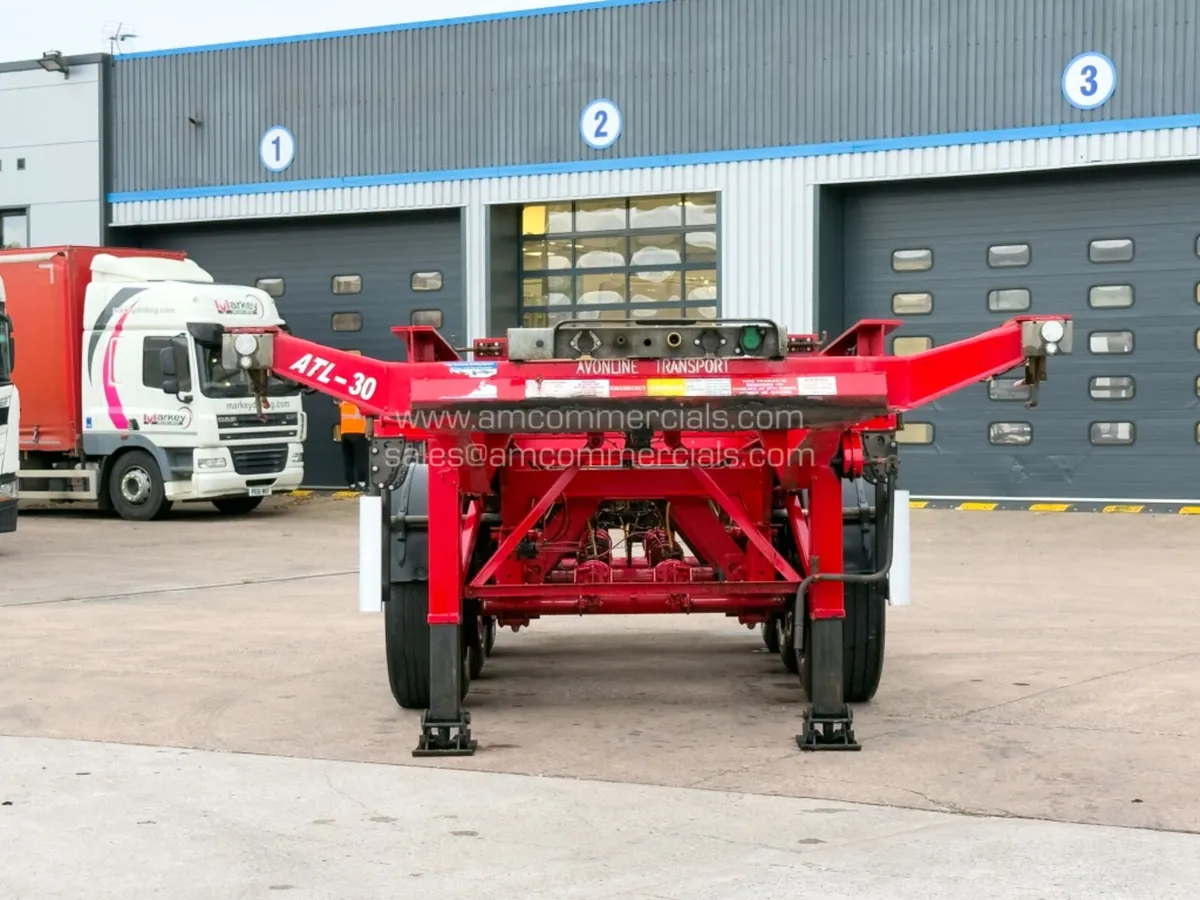 2021 DENNISON SLIDING SKELETAL TRI AXLE TRAILER - Image 2